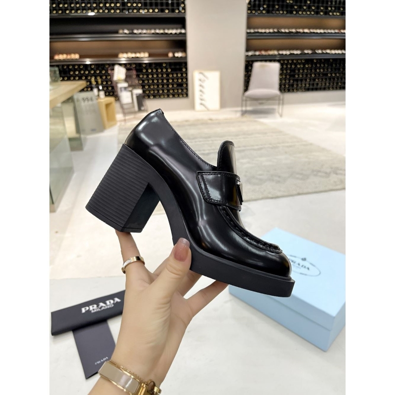 Pra*a leather shoes